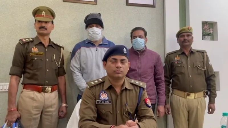 आगरा : एटीएम मशीन काटकर कैश चोरी करने वाले दो शातिर बदमाश गिरफ्तार 