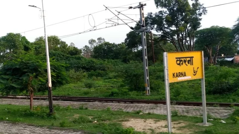 हरदोई : रेलवे ट्रैक पर पड़ा मिला युवक का शव, शरीर पर नहीं था एक भी कपड़ा  