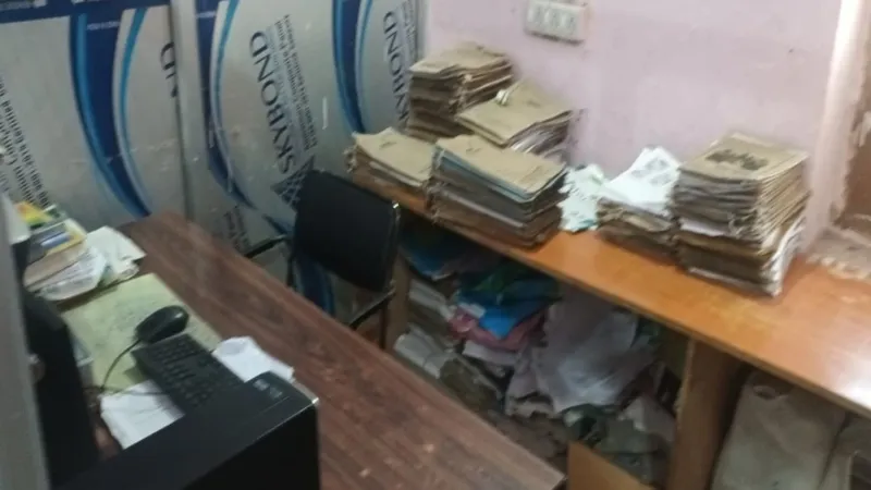 अमृत विचार पड़ताल : शासन का निर्देश नहीं मानते हैं मेंहदावल ब्लाक कर्मी