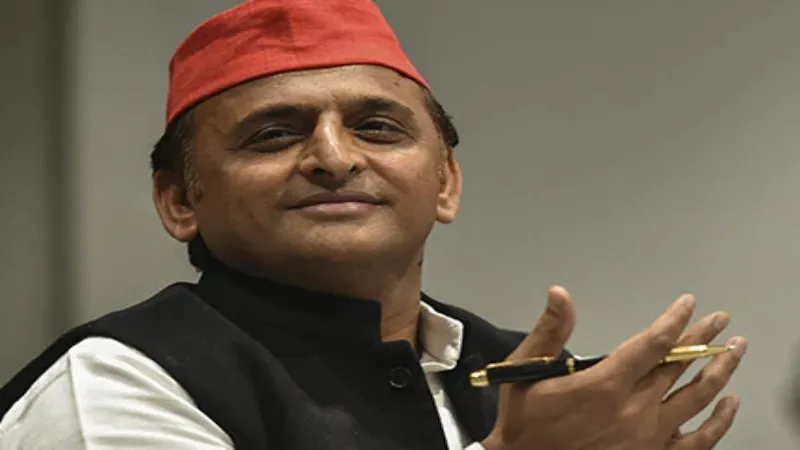 आजमगढ़ में बोले अखिलेश - हमारा नारा है 80 हराओ, भाजपा हटाओ