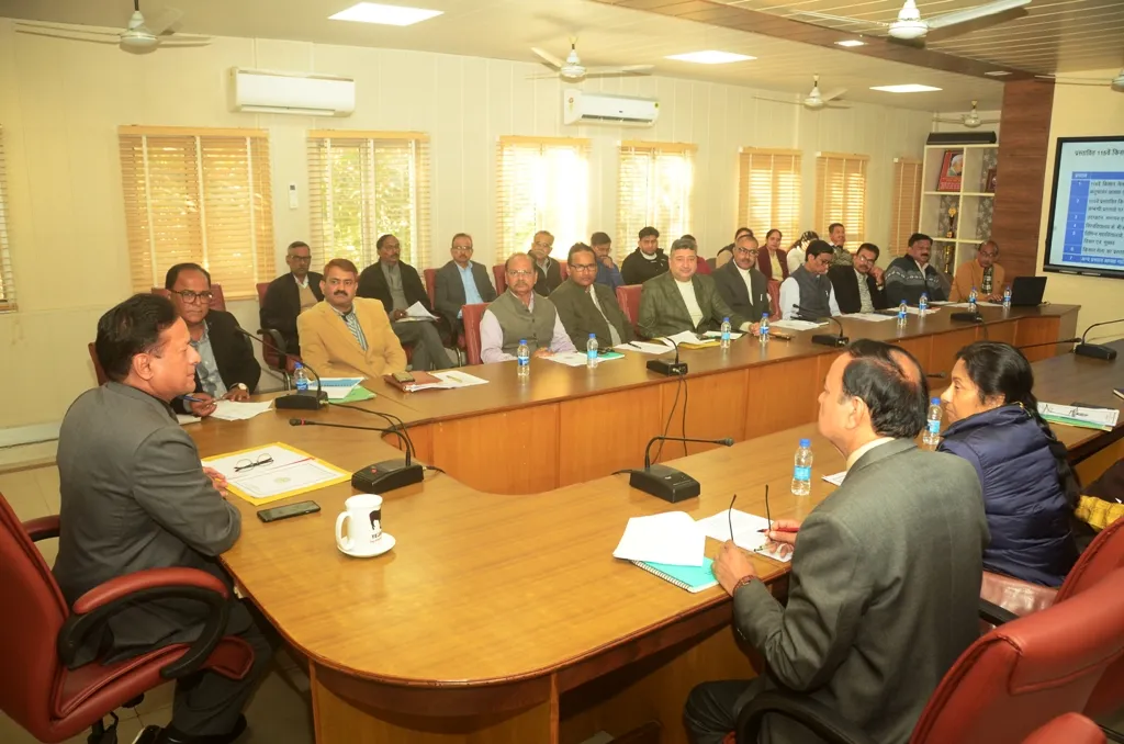 रुद्रपुर: किसान मेले की तैयारियों को लेकर कुलपति ने ली बैठक