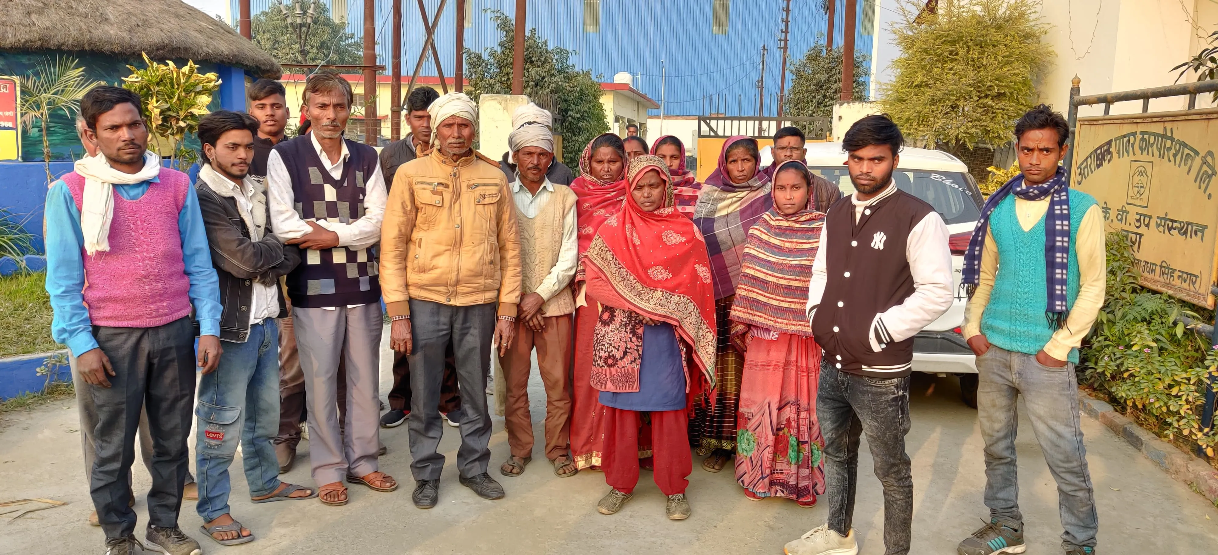 किच्छा: संदिग्ध परिस्थितियों में लापता हुई युवती की बरामदगी को लेकर परिजन पहुंचे चौकी 