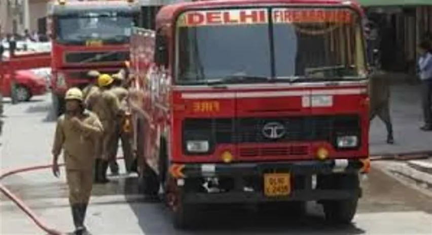 नए साल के जश्न के लिए डीएफएस तैयार, दिल्ली में प्रमुख स्थानों पर दमक गाड़ियां की तैनात  