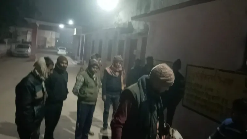 बहराइच : ओवरटेक करने के चक्कर में खड्ड में गिरी ट्रैक्टर ट्राली, चालक की मौत