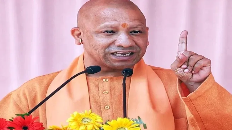 लखनऊ : CM योगी का सख्त निर्देश - सर्द रातों में कोई नहीं सोएगा खुले में, नगर विकास विभाग ने दिए ये आदेश  