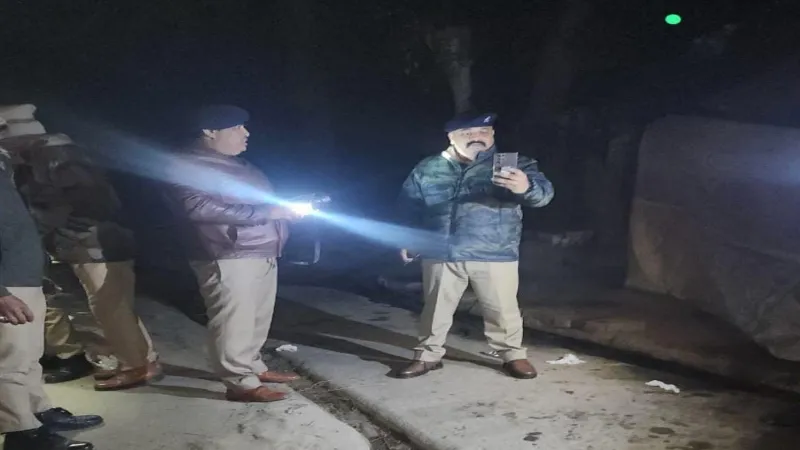 हरदोई में धारदार हथियार से चेहरा काट कर अधेड़ दलित का Murder 