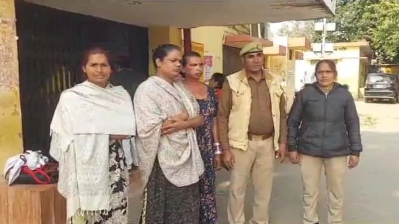 अंबेडकरनगर: वर्चस्व को लेकर किन्नरों के दो गुट आपस में भिड़े, मुकदमा दर्ज