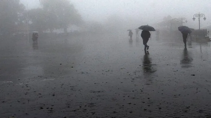 UP Weather news : तीन दिन तक हल्की बारिश के आसार, बढ़ेगी ठंड          