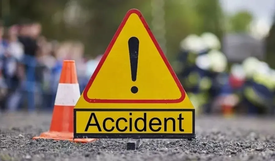 लखीमपुर-खीरी: बस की टक्कर से छात्रा की मौत, भाई घायल