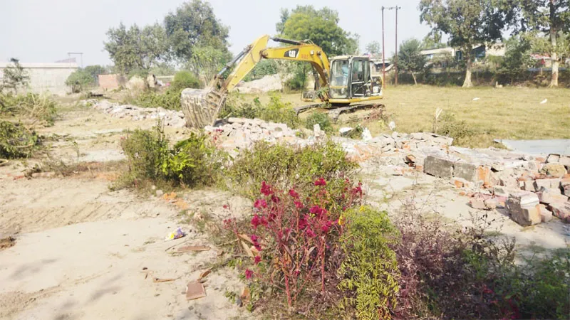 रायबरेली: बाईपास की जद में आने से स्कूल पर चला बुलडोजर, अब मिनी सचिवालय भवन में लगेंगी कक्षाएं 