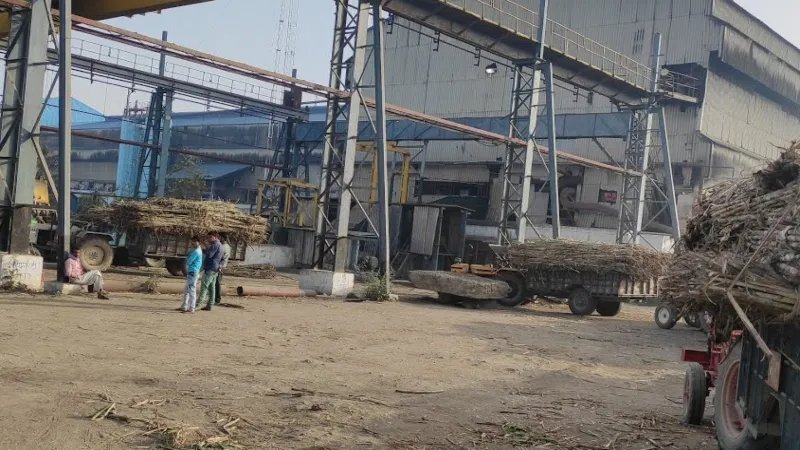 हरदोई : रूपापुर शुगर मिल के लिपिक की संदिग्ध हालात में मौत, मीडिया से परिजनों को नहीं मिलने देने का आरोप 