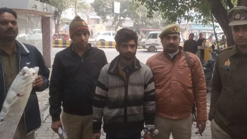 Kanpur: कुकर्म का बदला लेने के लिए अपनाया अनोखा तरीका, साथ बैठकर पी शराब… फिर किया ऐसा जानकर हो जाएंगे हैरान