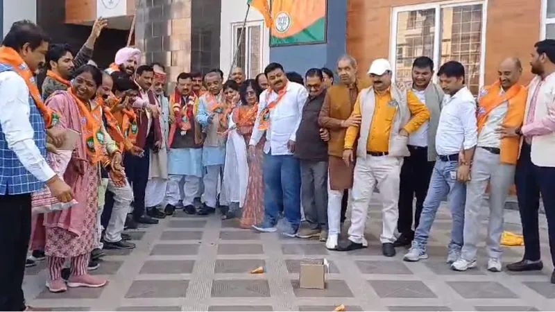 Election 2023 : तीन राज्यों में अच्छे प्रदर्शन पर कानपुर में जश्न, प्रकाश पाल बोले- सेमीफाइनल देख लिया अब फाइनल की बारी