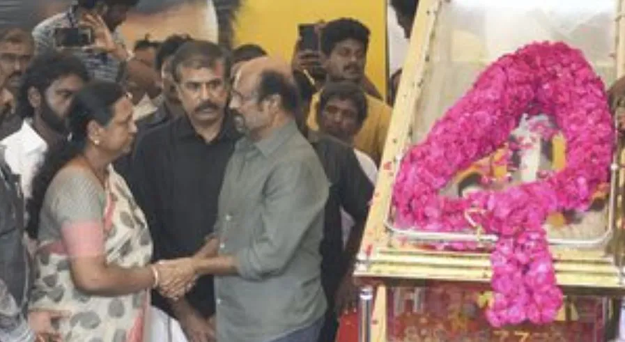 विजयकांत लोगों के दिलों में हमेशा जीवित रहेंगे : रजनीकांत