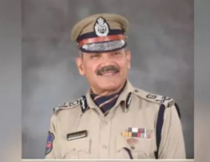 निर्वाचन आयोग ने तेलंगाना के डीजीपी को निलंबित करने का दिया आदेश 