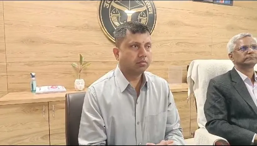 मथुरा: श्रीकृष्ण जन्मभूमि पर नहीं पड़ेगी कोई नई परंपरा, डीएम-एसएसपी ने किया स्पष्ट