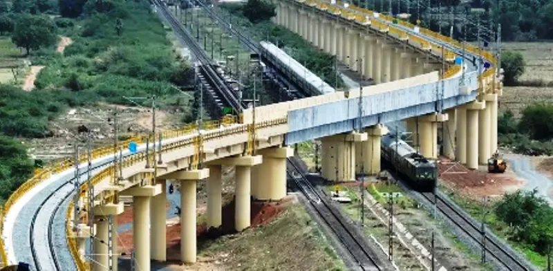 बाजपुर रोड रेलवे क्रासिंग फ्लाईओवर पर आवागमन के लिए लोगों को करना पड़ सकता है अप्रैल तक का इंतजार