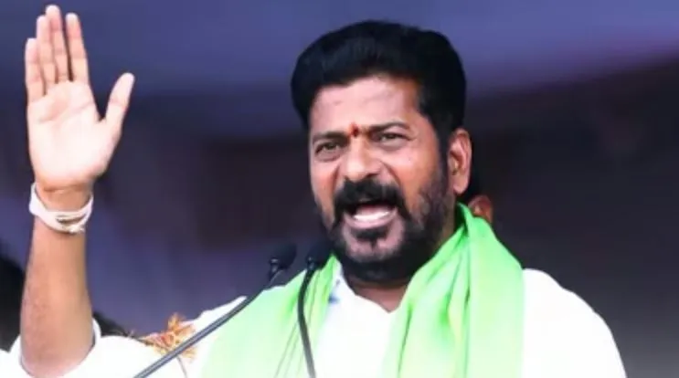 दिल्ली पहुंचे रेवंत रेड्डी, लोकसभा की सदस्यता से दे सकते हैं इस्तीफा