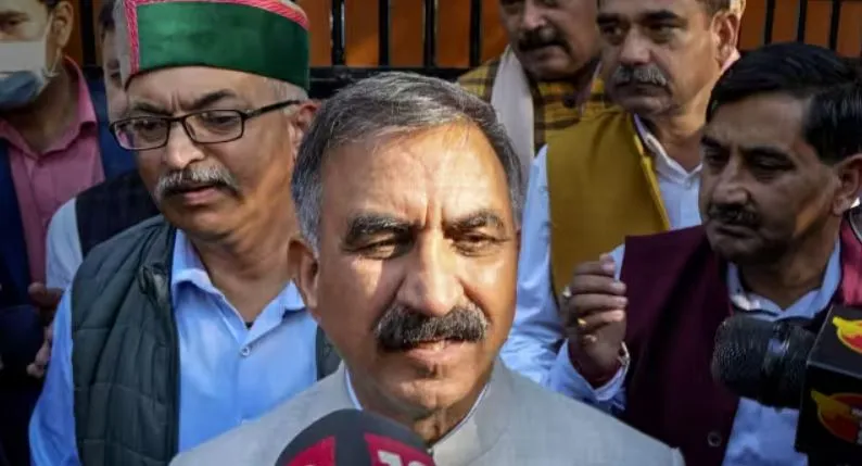 हिमाचल प्रदेश: सरकार में दो नए मंत्री हो सकते है शामिल, मुख्यमंत्री ने दोनों को बुलाया शिमला 