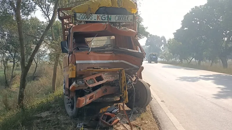 बहराइच: सड़क हादसों में दो की मौत, तीन घायल