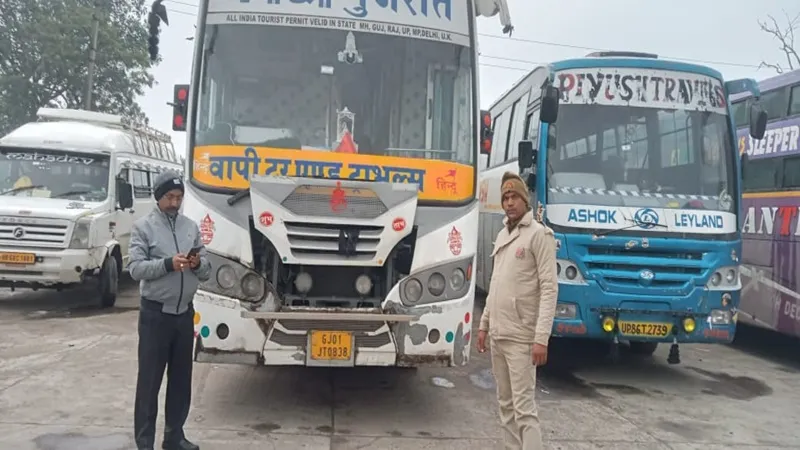 बहराइच: आरटीओ ने बिना परमिट संचालित छह बसों को किया सीज, वसूला 1.56 लाख का जुर्माना