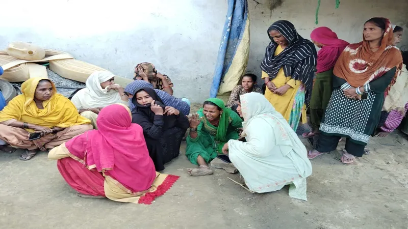 बहराइच: दो महिलाओं ने फंदा लगाकर दी जान, परिवार में मचा कोहराम