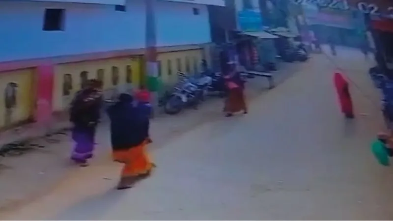 Kanpur News: CHC परिसर से बच्चा गायब, रो-रोकर बेहाल हुई मां, CCTV में पूरी घटना कैद, जांच करने पहुंचें ADCP, देखें- VIDEO