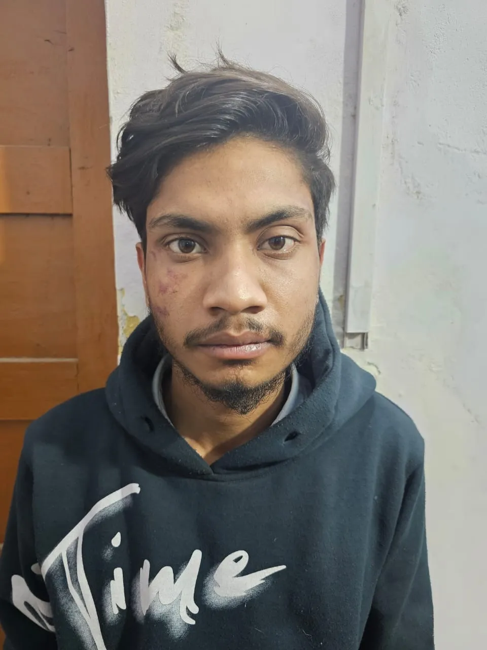 UP: बादशाह गैंग की दहशत… छात्र ने स्कूल जाना छोड़ा, बेल्टों से पिटाई कर बनाया वीडियो, एक गिरफ्तार, इतने अभी भी फरार