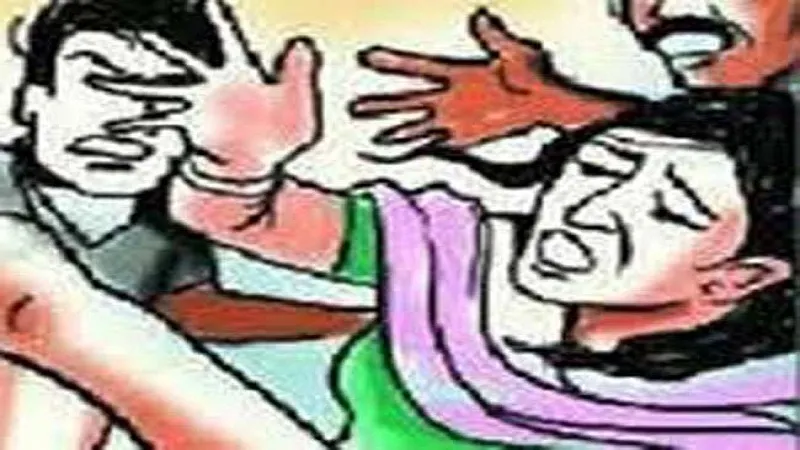 मुरादाबाद: नकाबपोश बदमाशों ने घर में लगाई आग, महिला को पीटा