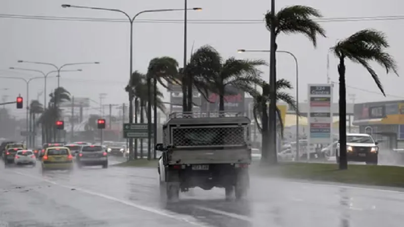 ऑस्ट्रेलिया के दो राज्यों में खराब मौसम के कारण जनजीवन अस्त-व्यस्त, नौ लोगों की मौत 