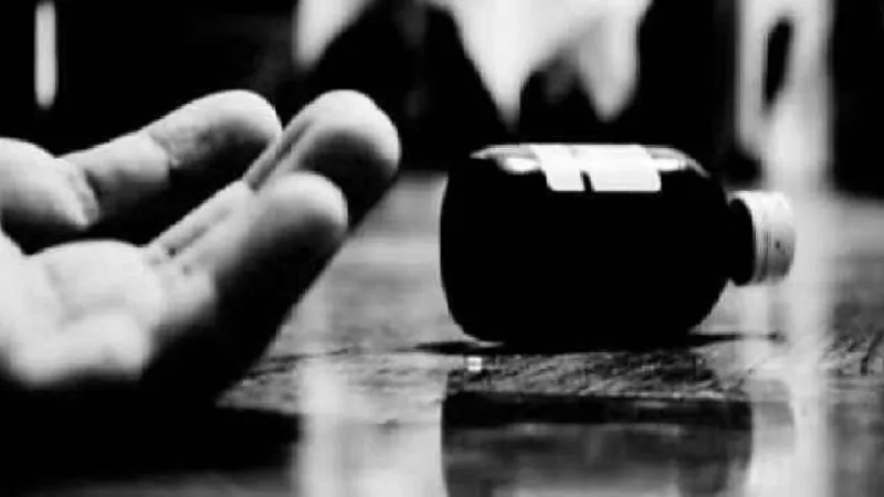मुरादाबाद : अस्पताल में मां की मौत, बेटी बर्दाश्त नहीं कर पाई सदमा...जहर खाकर दी जान