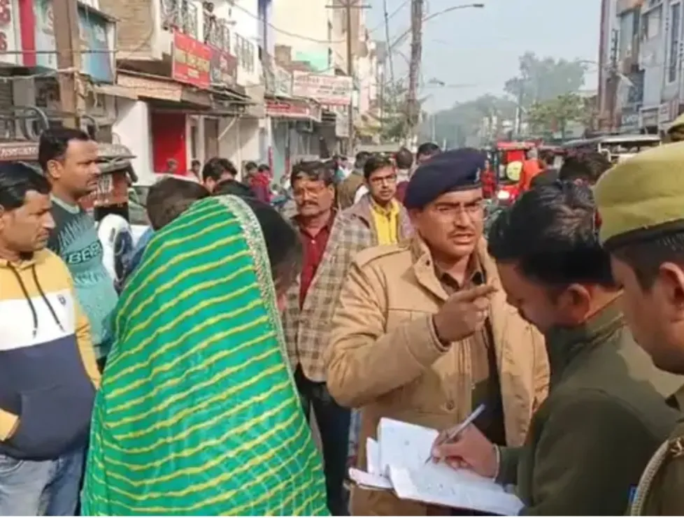  भाजपा नेता की मां और पत्नी के साथ हुई टप्पेबाज़ी, दो बदमाशों ने अंजाम