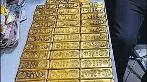 लखनऊ एयरपोर्ट पर यात्री के पास निकला 36.14 लाख का सोना,जाने कैसे छिपाकर ला रहा था सोना