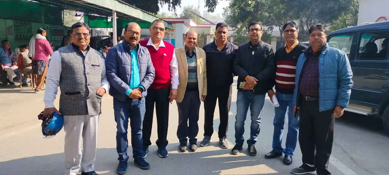 बरेली: राम वाटिका गेट पर लग रहा अवैध संडे बाजार, एसएसपी से की शिकायत