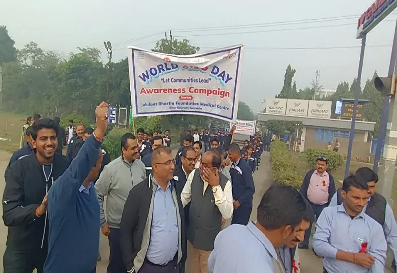 अमरोहा : विश्व एड्स दिवस पर जूबिलेंट भारतीय फाउंडेशन के तत्वावधान में निकाली गई जागरूकता रैली 