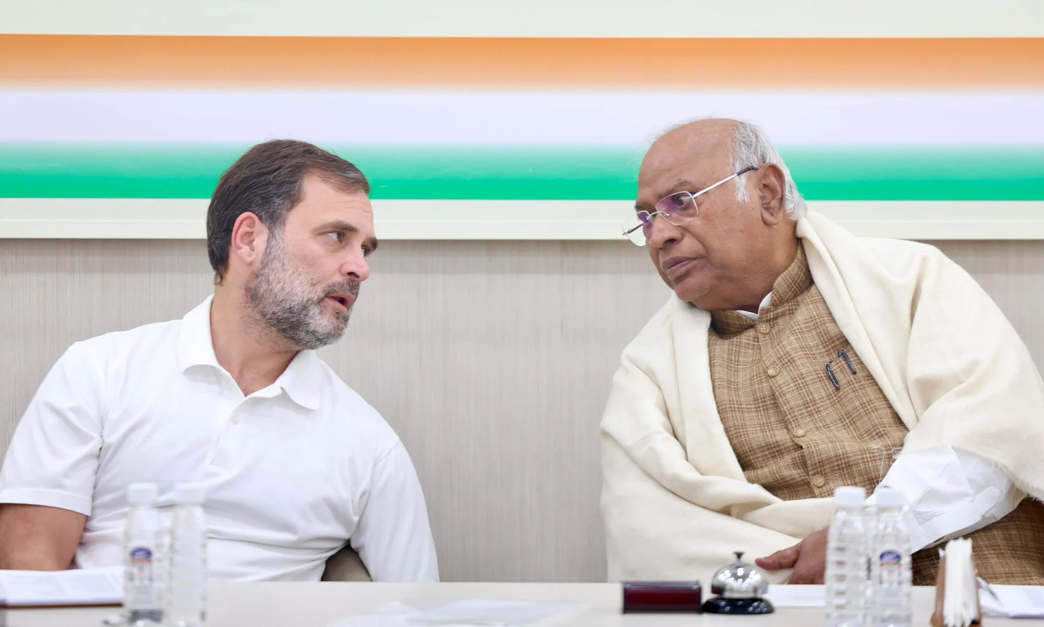 कांग्रेस नेतृत्व ने बिहार के नेताओं के साथ की बैठक, लोकसभा चुनाव की तैयारियों की समीक्षा की 
