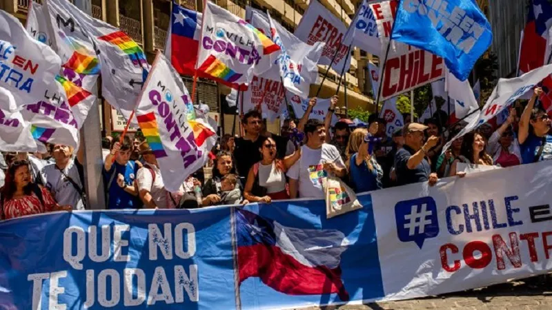 चिली के नागरिकों ने संविधान में बदलाव के प्रस्ताव को किया खारिज, 55.8% लोगों ने विरोध में दिया वोट