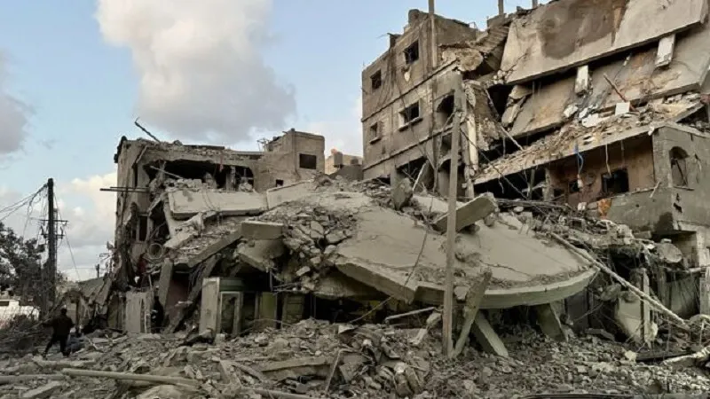 Israel-Hamas War : फलस्तीनी नागरिक दक्षिणी गाजा में युद्ध के नए दौर से बचने की कर रहे कोशिश 