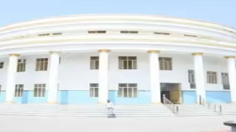 रामपुर: कैसे हो साफ सफाई! कहीं कई-कई की तैनाती तो कहीं सफाई कर्मी ही गायब