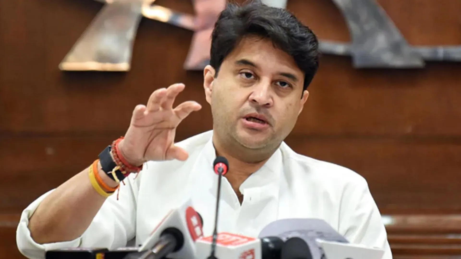 MP Election: चुनावी नतीजों से पहले सिंधिया का बड़ा दावा, कहा- 24 घंटे इंतजार करो, भाजपा...