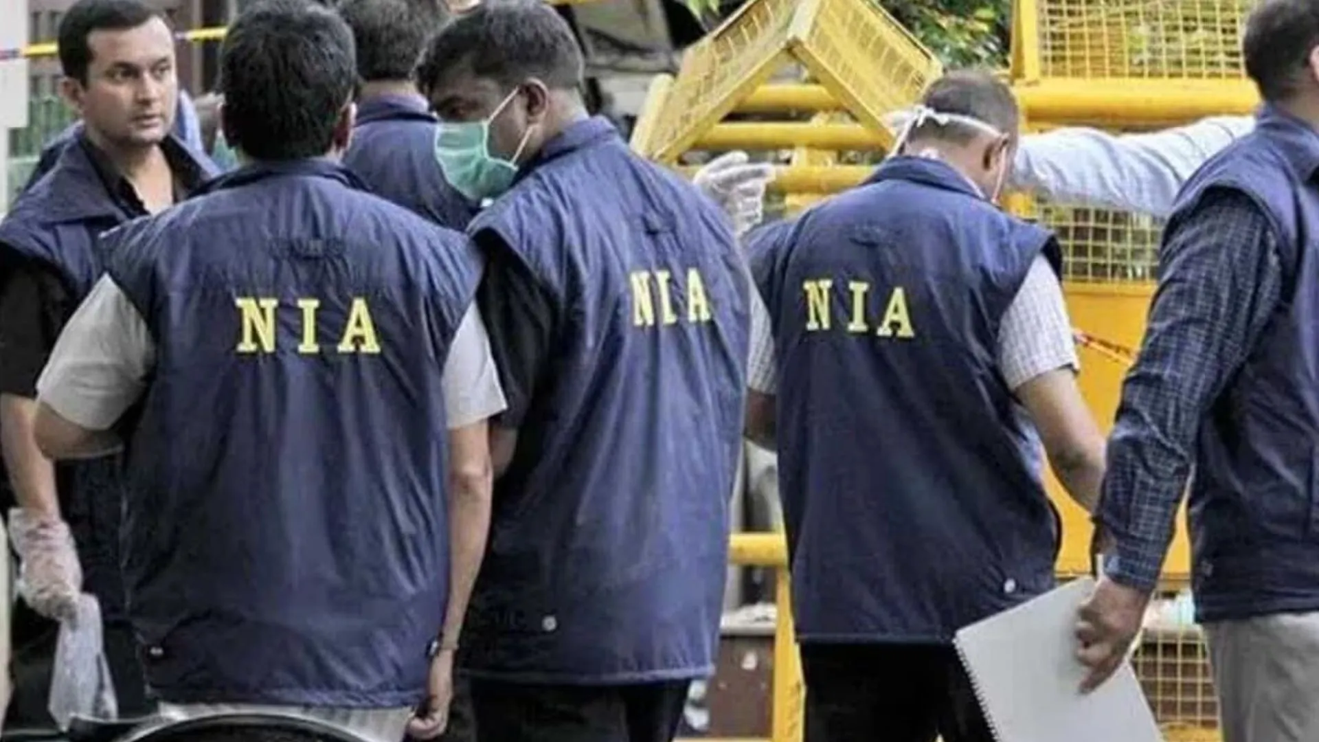 आतंकवाद रोधी मामला : NIA  ने जम्मू-कश्मीर के पांच जिलों में छापेमारी की 