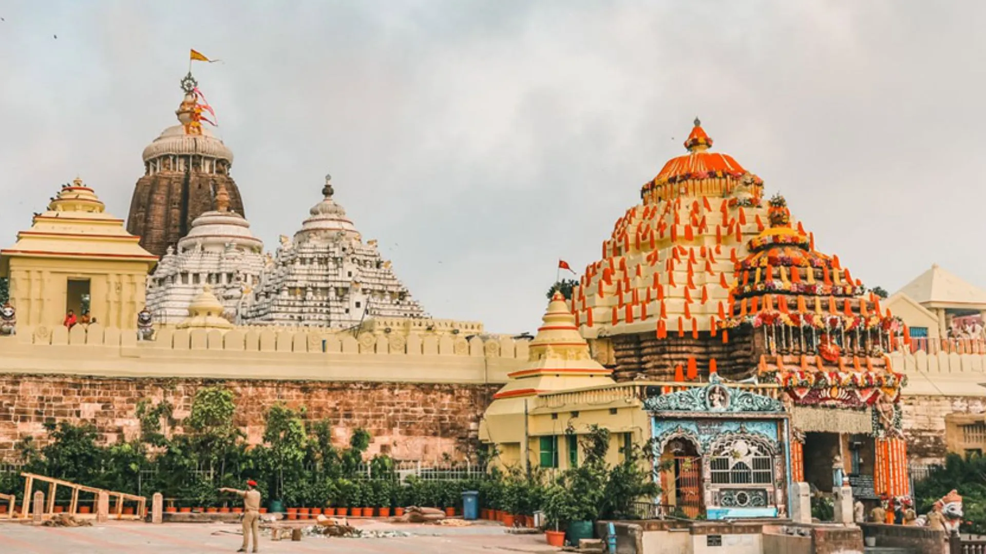 ओडिशा सरकार जगन्नाथ मंदिर आने वाले श्रद्धालुओं के लिए वातानुकूलित संरचना करेगी स्थापित 