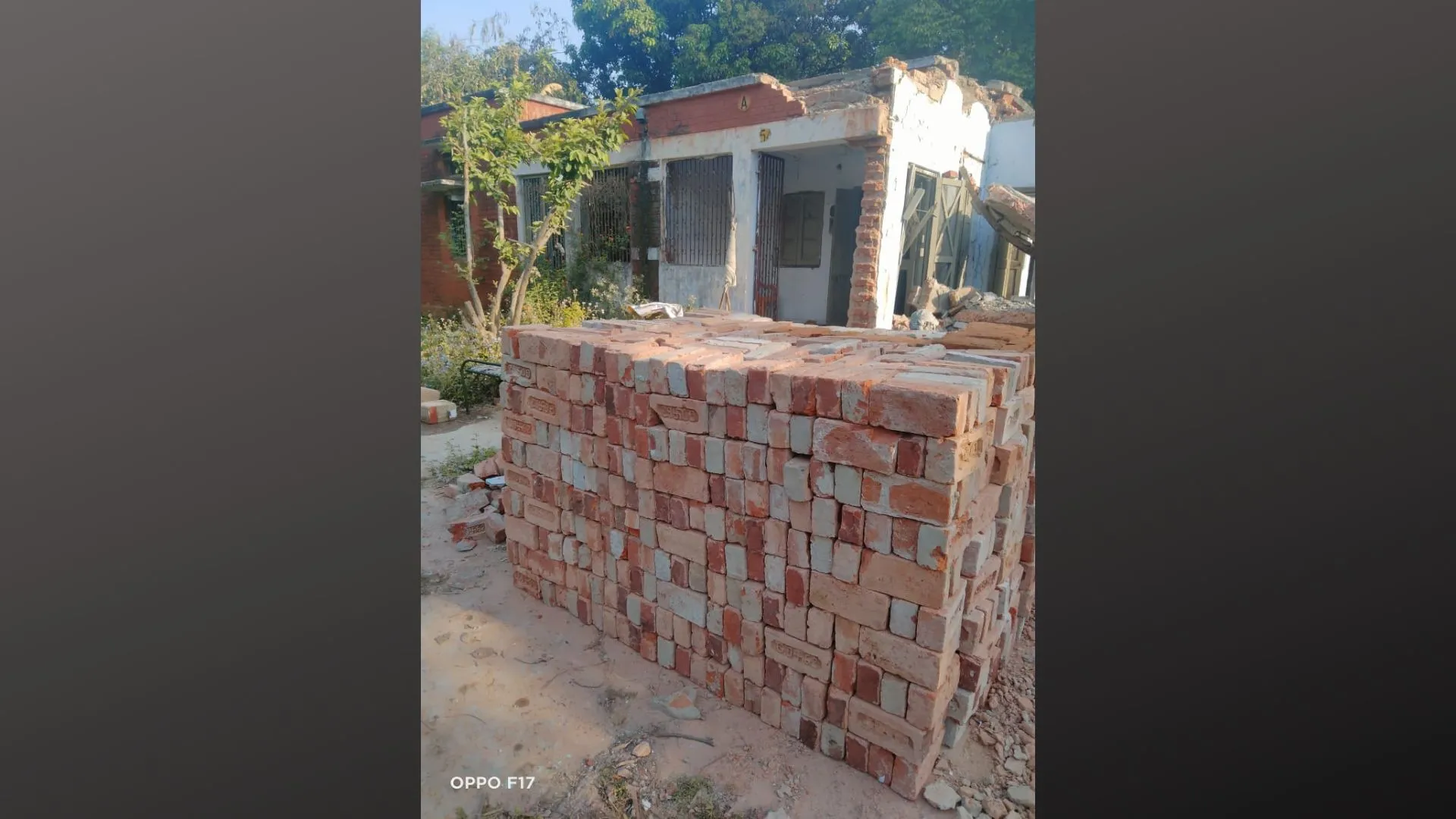 बरेली: रेलवे की छह कॉलोनियों के 382 आवास रहने लायक नहीं