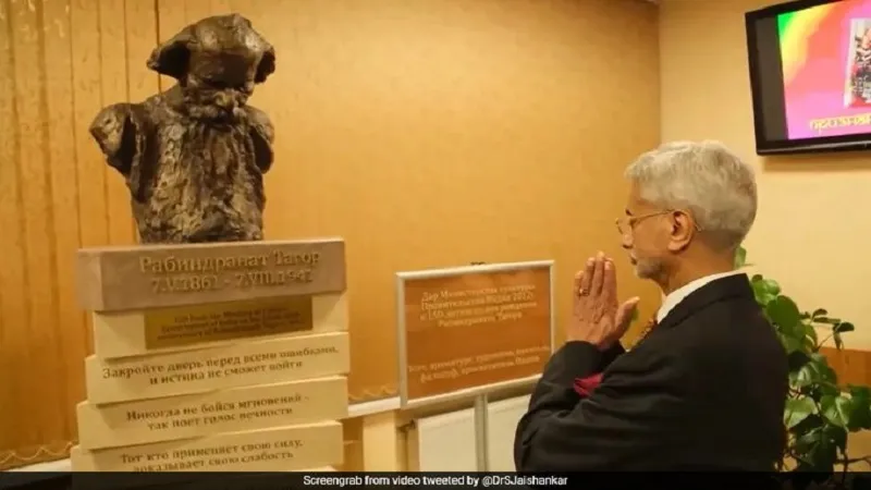 जयशंकर ने सेंट पीटर्सबर्ग में रबीन्द्रनाथ टैगोर के नाम पर बने स्कूल का किया दौरा