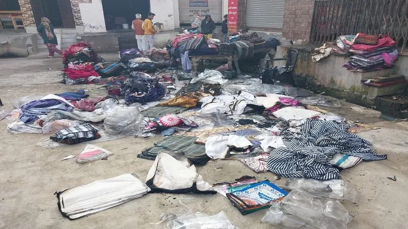 अमरोहा: शार्ट सर्किट से दुकान में लगी आग, लाखों का नुकसान