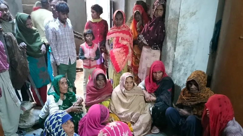 संभल: बंदरों के हमले में छत से गिरकर पांच वर्षीय बच्ची की मौत