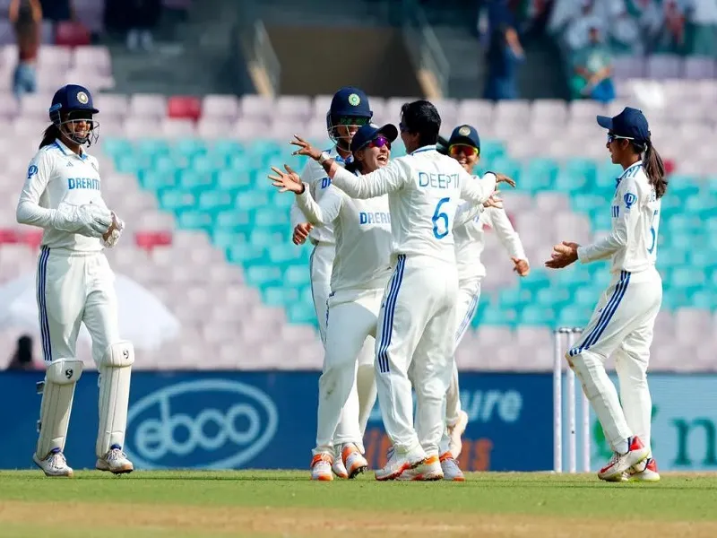 IND W vs ENG W : भारतीय महिला क्रिकेट टीम ने इंग्लैंड को 347 रन से हराया, दर्ज की टेस्ट इतिहास की सबसे बड़ी जीत 