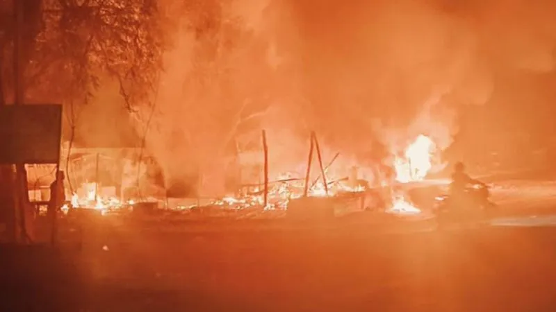 Kanpur Fire: पांच दुकानों में लगी भीषण आग… सिलेंडर के फटने से आई तेज आवाज, हजारों का नुकसान