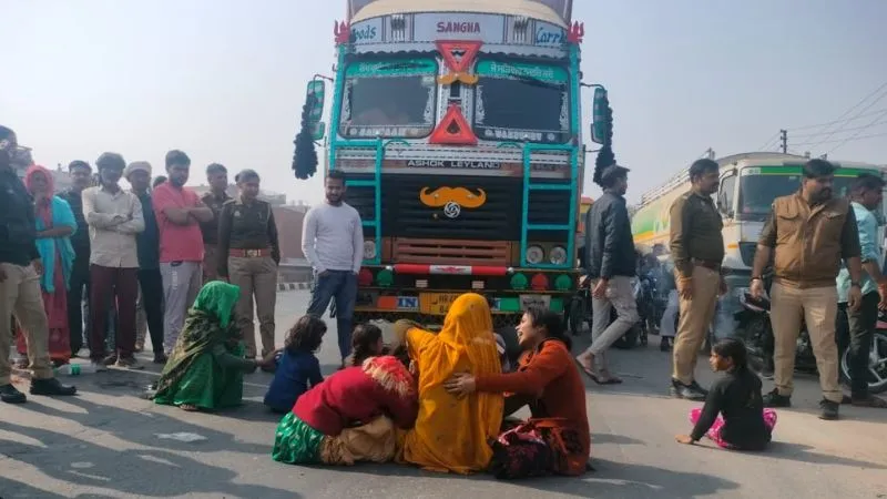 Kanpur Dehat Crime: रनियां थाने के सामने शव रखकर हंगामा, एक घंटे कानपुर हाईवे जाम