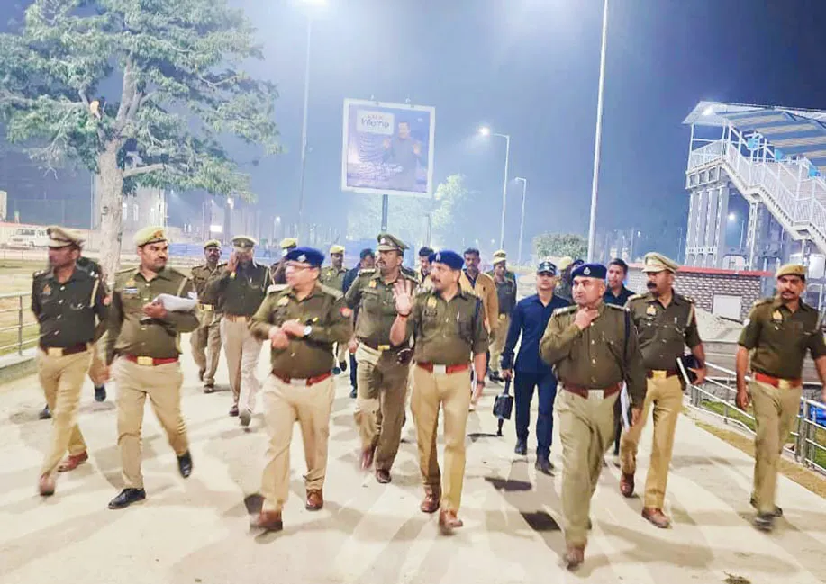 अयोध्या: देर शाम रेलवे के नवनियुक्त एसपी ने लिया सुरक्षा व्यवस्था का जायजा